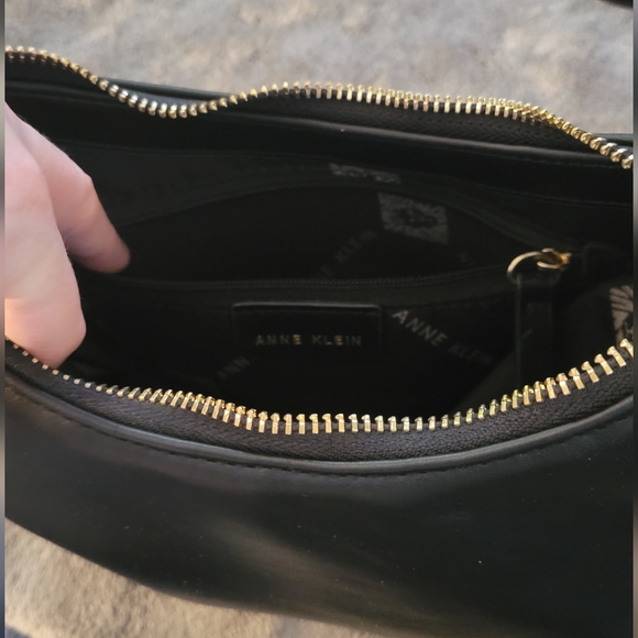 Anne Klein Handbag - Picture 5 of 10